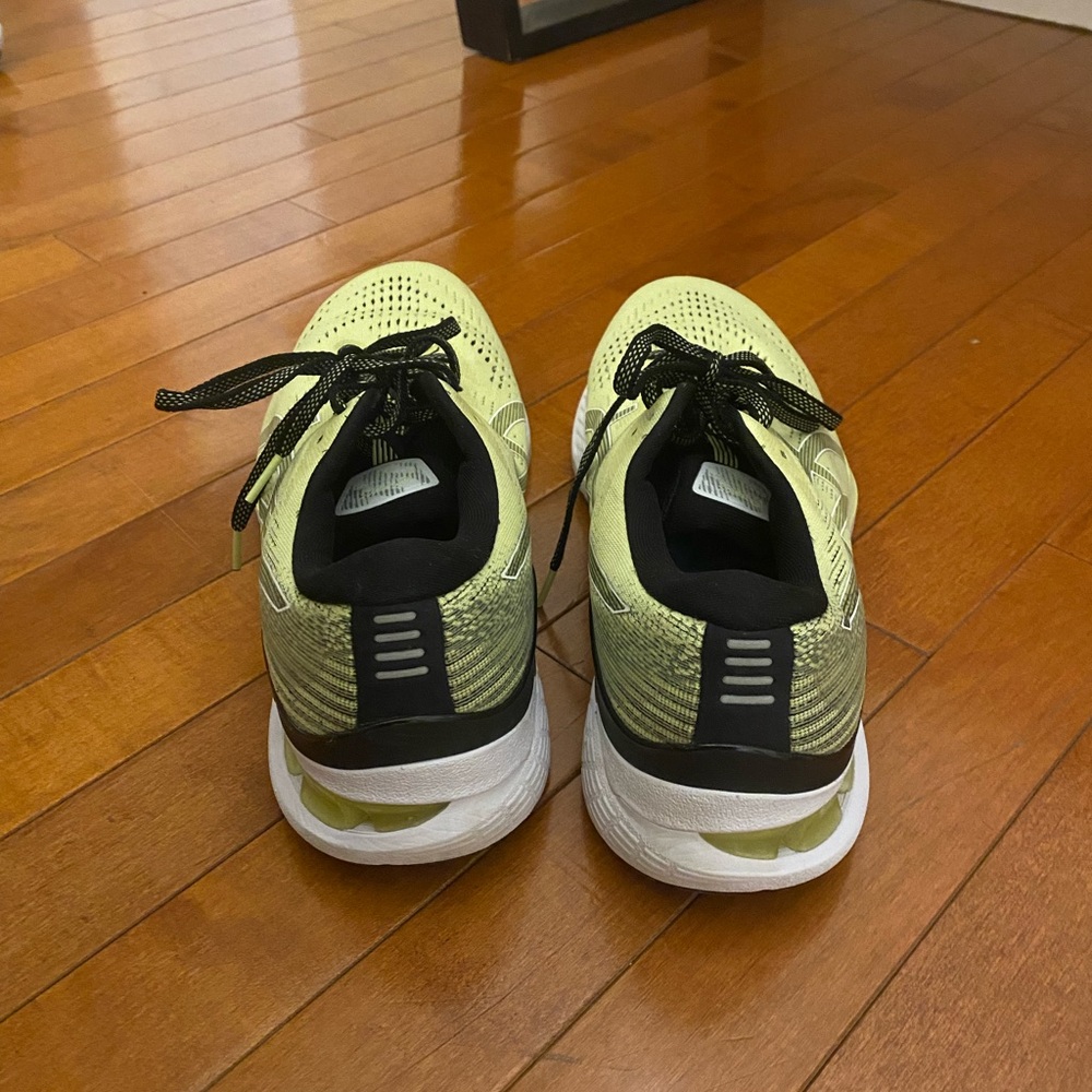 Yellow ASICS - Picture 3 of 4